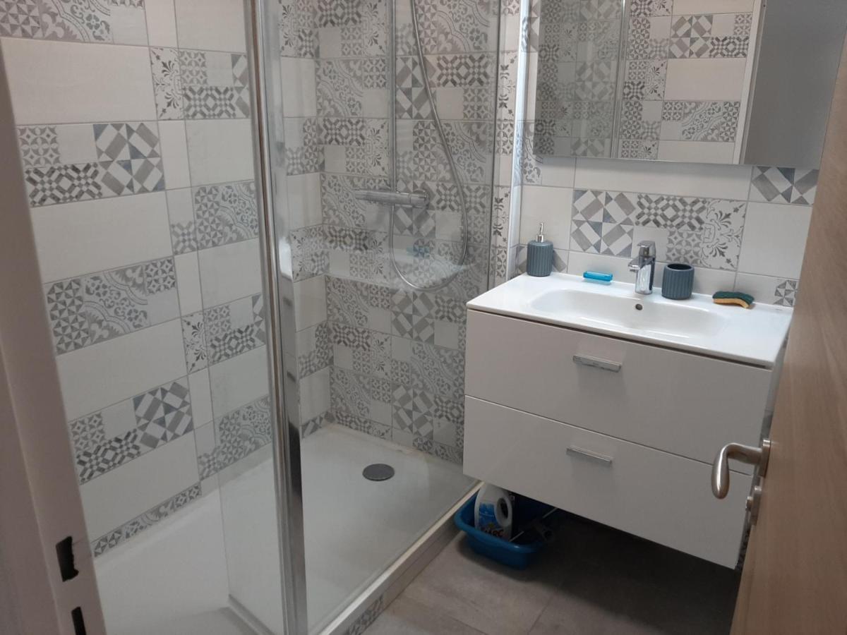 Appartement T3 Renove A 10 Min Du Centre-Ville Avec Balcon, Garage Et Wifi A Saint-Jean-De-Luz - Fr-1-239-584 Exteriör bild